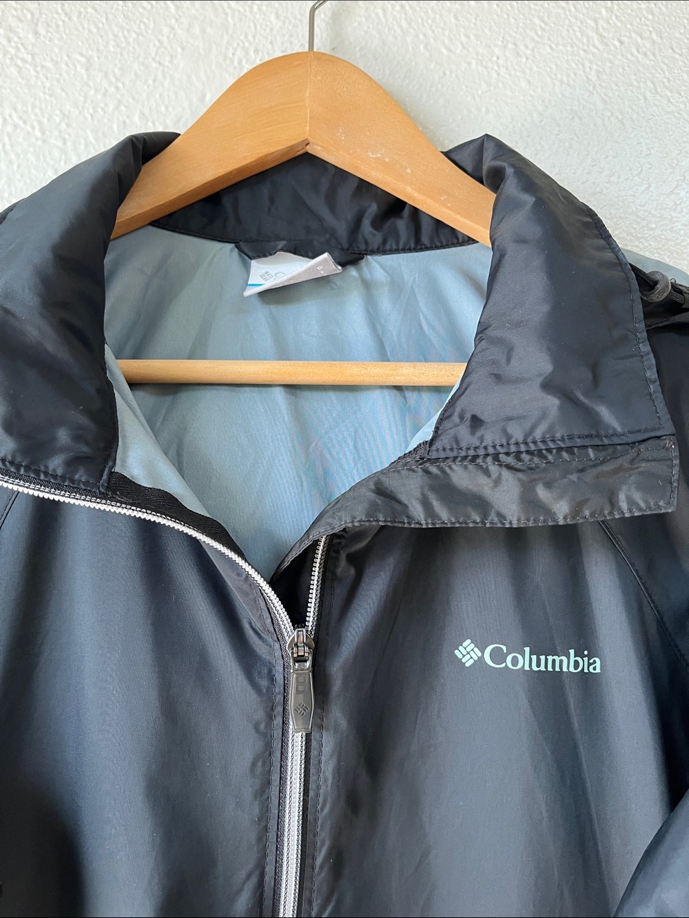 Columbia Sportswear Black Hooded Windbreaker Jacket Coat Women's Large - Picture 2 of 7